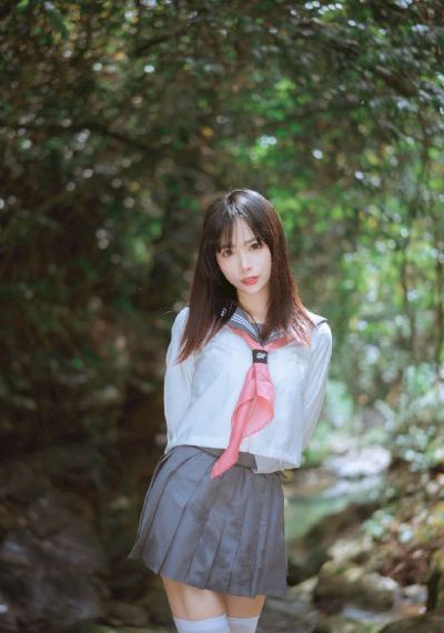 年轻的女教师2免费_4K免费观看电视剧